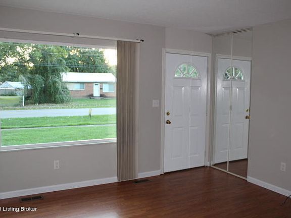4th image of 9901 Lochwick Way