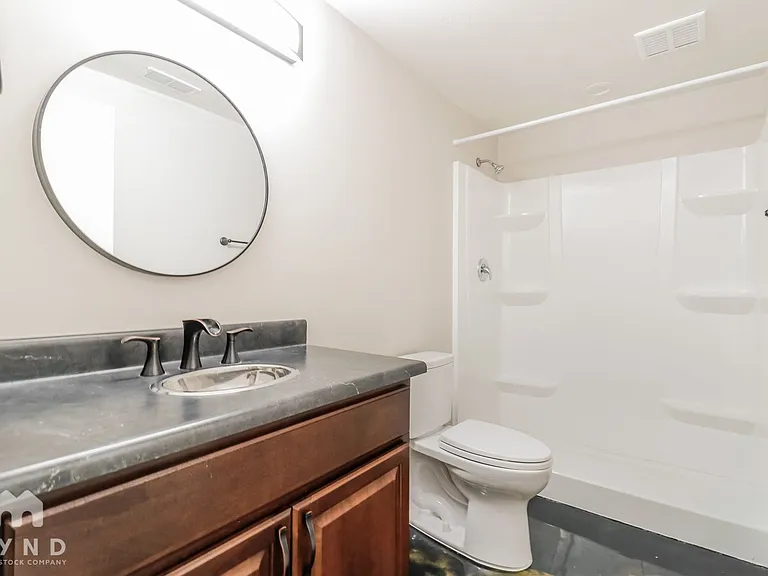 2251 E Maple Dr — Photo 13