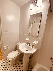 Rented by Metropolis Real Estate of Manhattan