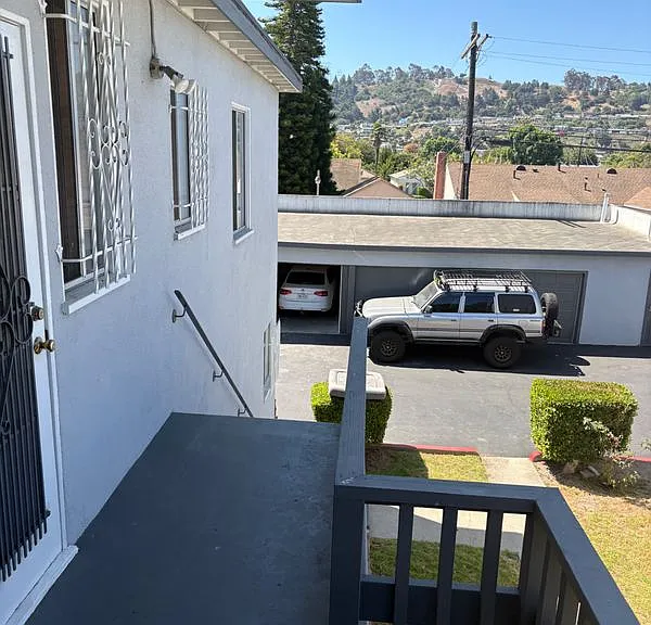 3475 Carmona Ave — Photo 28