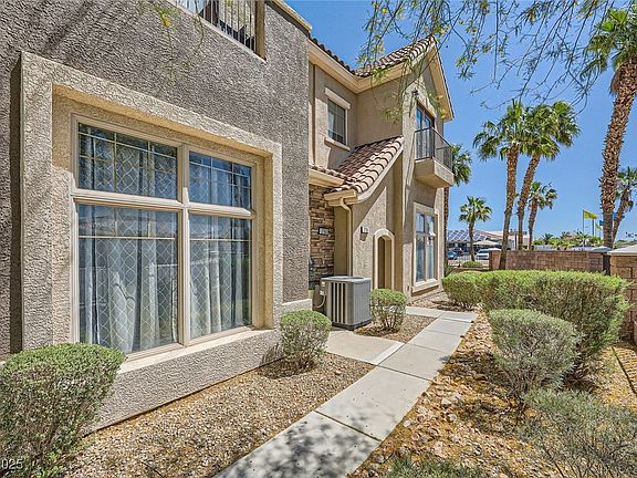 3rd image of 2761 Red Vista Ct