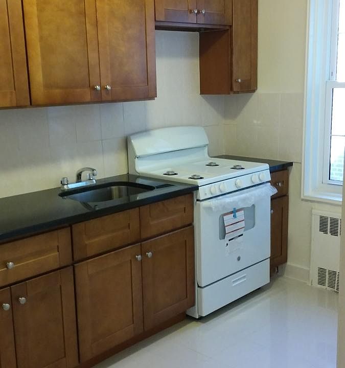1st image of 14018 Burden Cres APT 608