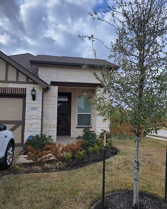 1st image of 12902 Crombie Dr
