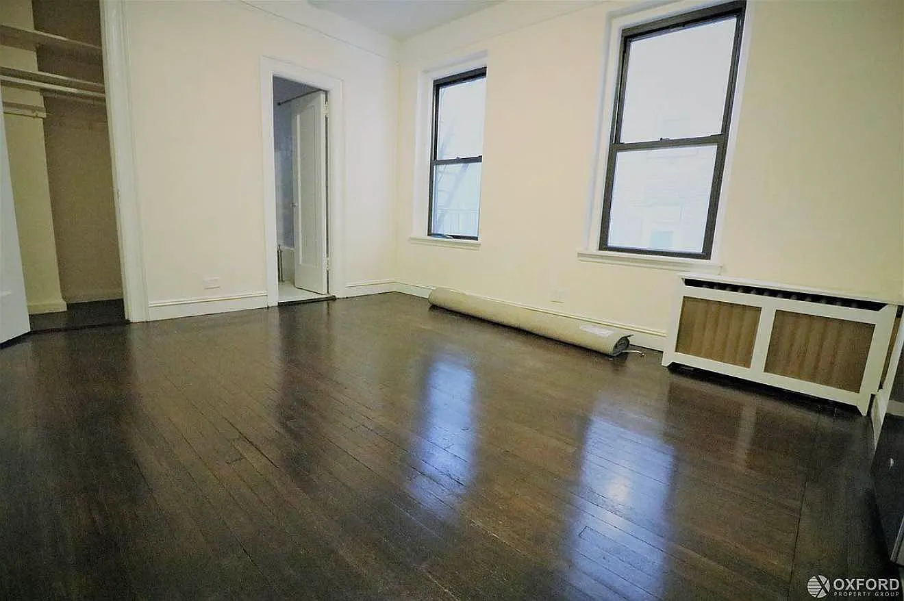 22 West 77th Street — Photo 4