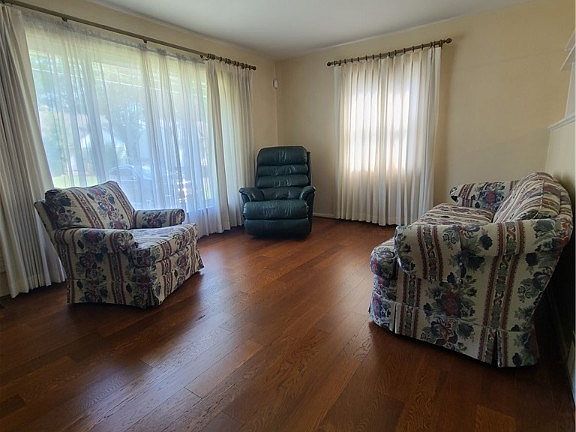 2nd image of 153 W Florence Ave