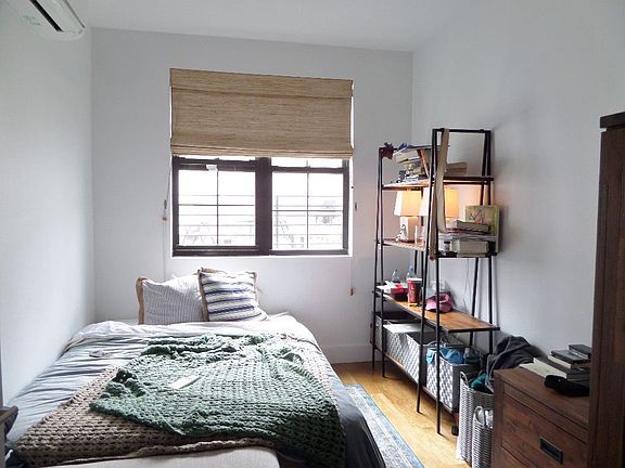 3rd image of 1046 Lafayette Ave APT 1