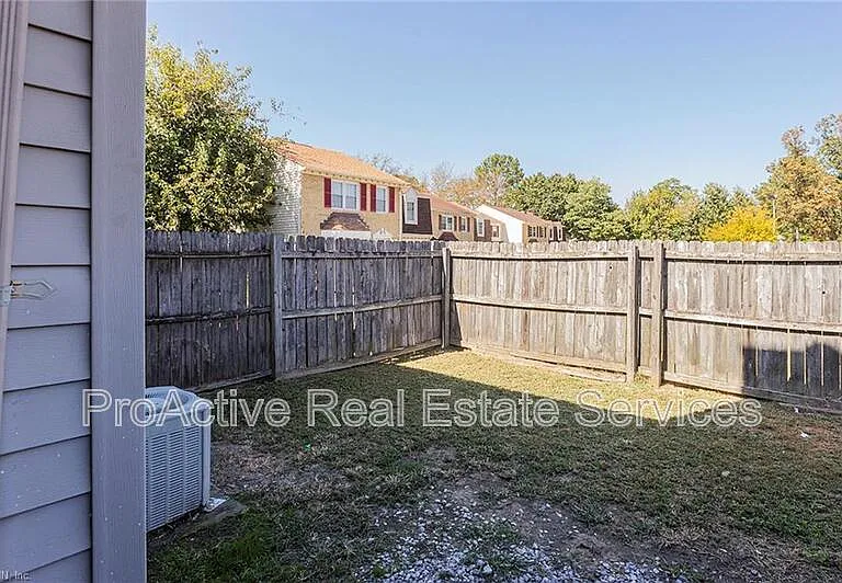 5684 Campus Dr — Photo 3