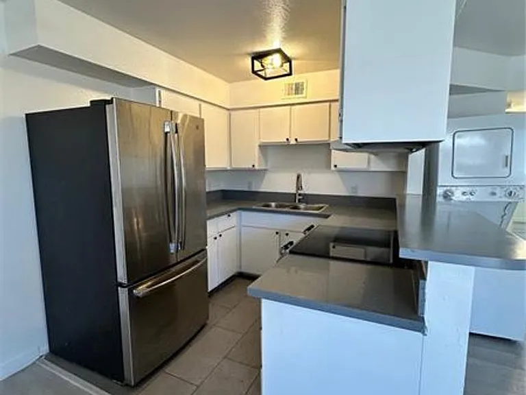 4920 Stanley Ave — Photo 29