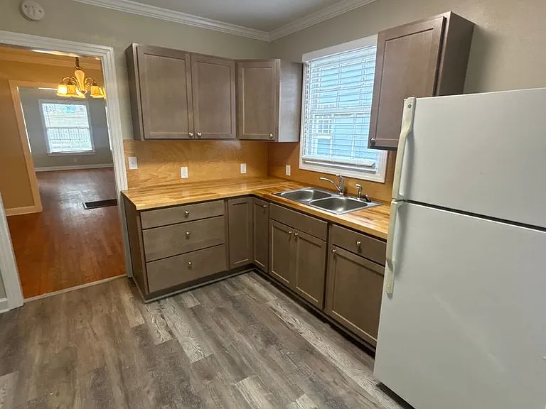 3827 Maryland Ave — Photo 9