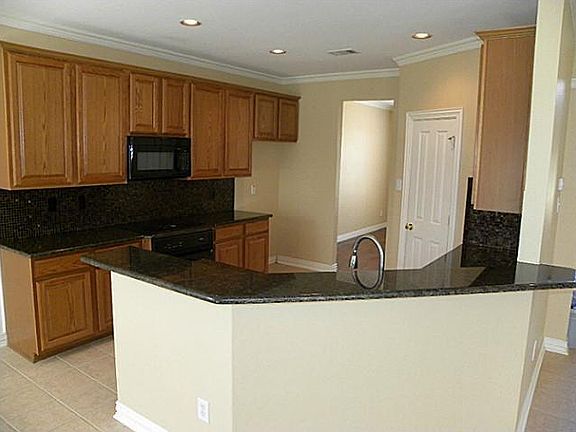 2nd image of 210 Chisholm Trl