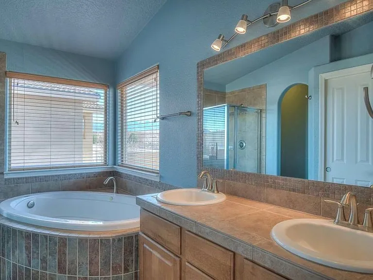 7100 Dancing Eagle Ave NE — Photo 18
