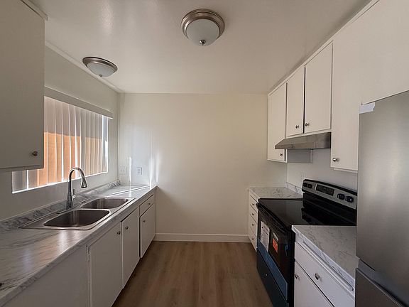 5th image of 311 Campbell Way #1