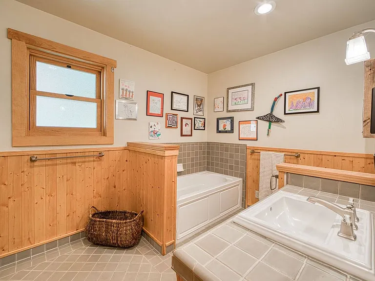 13972 Robin Ln — Photo 24