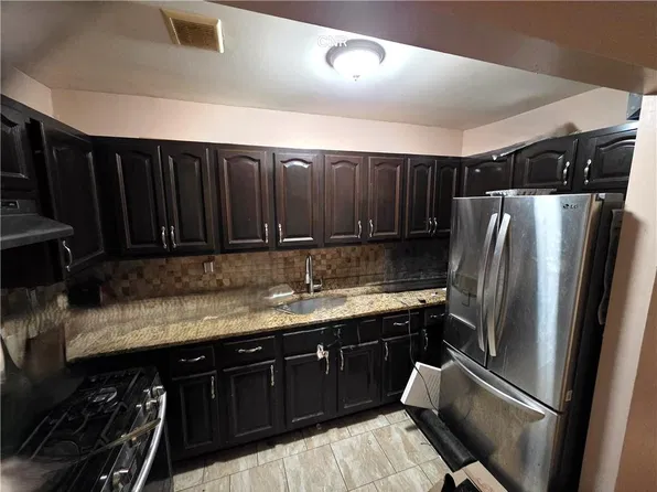 9215 190th St Floor 1, Hollis, NY 11423