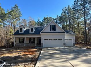 363 Chestnut Dr, Vass, NC 28394