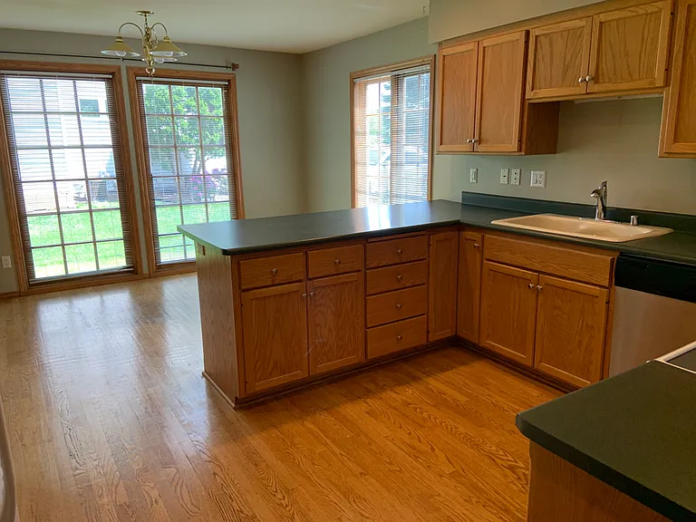 1228 N High Point Rd — Photo 3