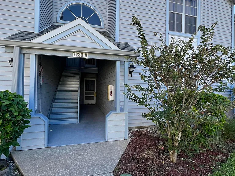7230 N Highway 1 #A102 — Photo 1