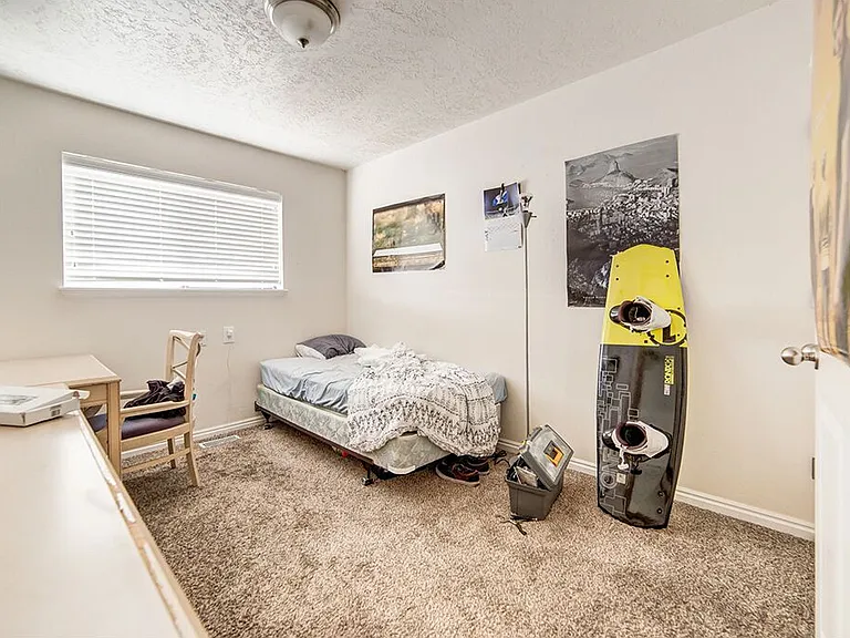 865 N 500 W #4 — Photo 11