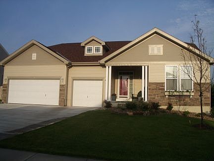 stone and vinyl siding