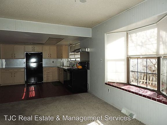 5th image of 3907 S Monaco Pkwy