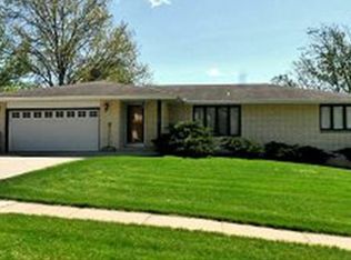 1307 W Detroit Ave, Indianola, IA 50125