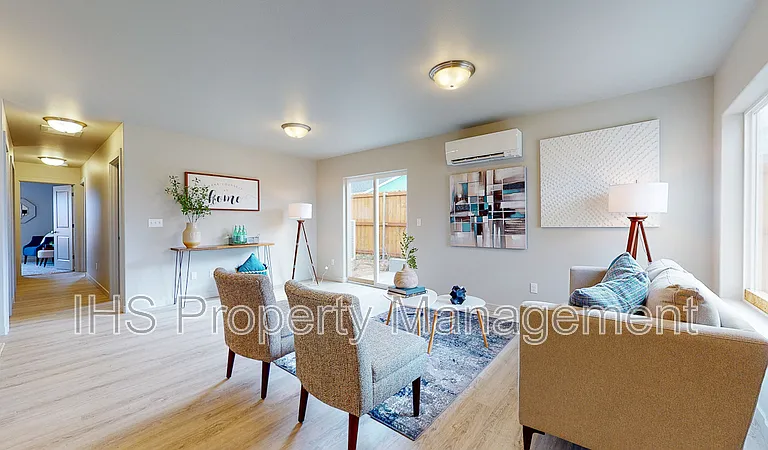 2513 E Helena St #A — Photo 2