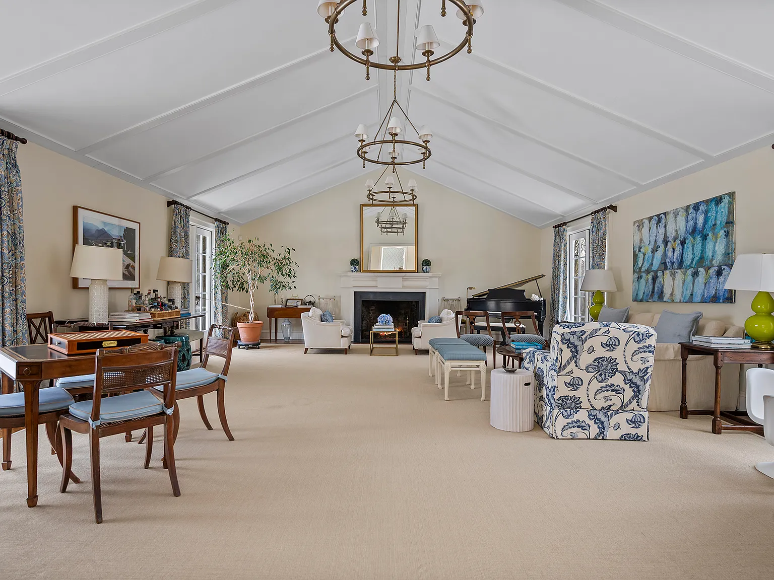 A Classic East Hampton Summer - Moments to the Village & Beaches — Photo 3