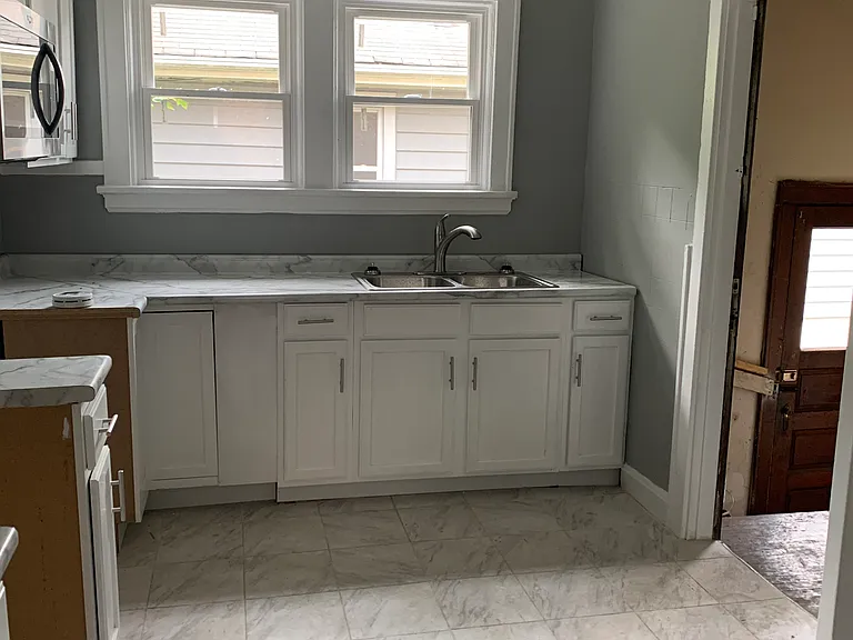1916 Lawn Ave #1 — Photo 7