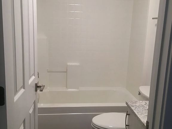 5th image of 355 S Main St #9