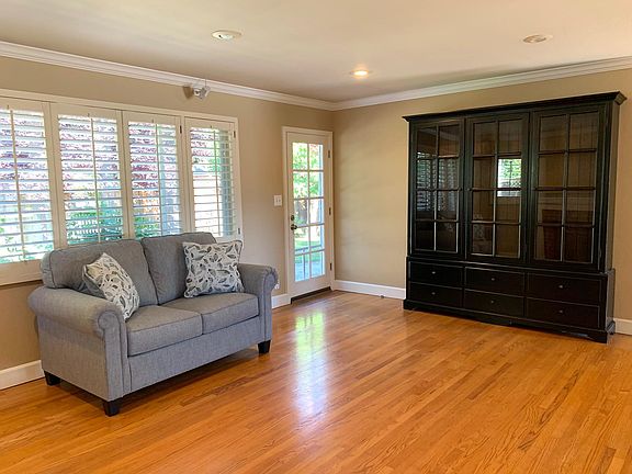 4th image of 3792 Gavota Ave