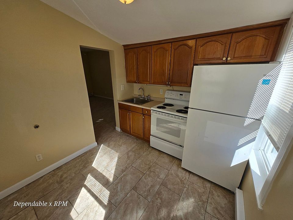 1st image of 1416 Hyde Park Ave