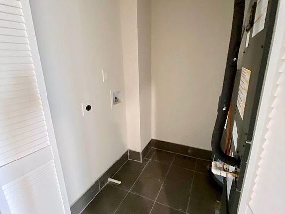 2nd image of 1522 N 8th St #5
