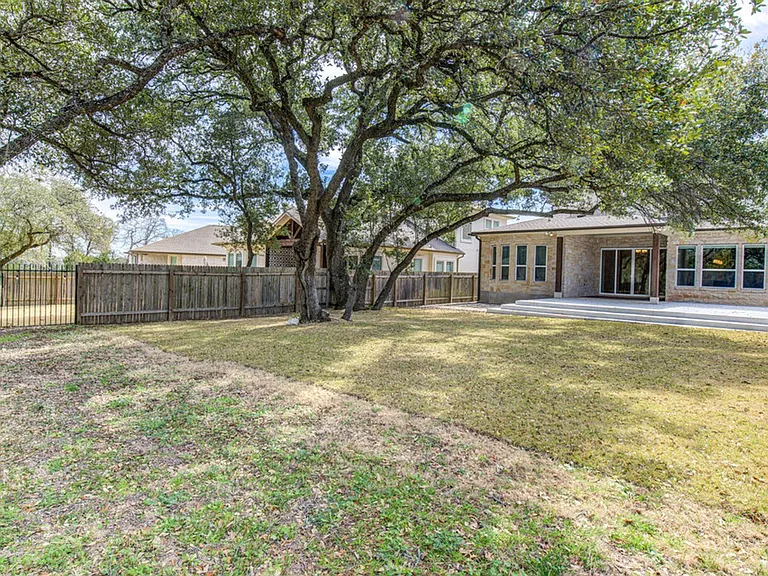 7012 Calpe Dr — Photo 32
