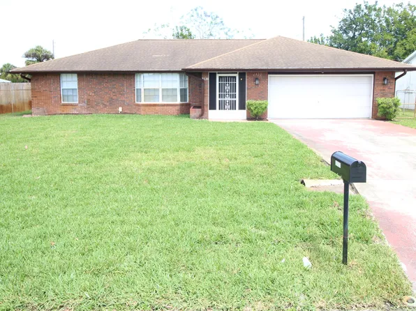 2133 Clover St NE, Palm Bay, FL 32905