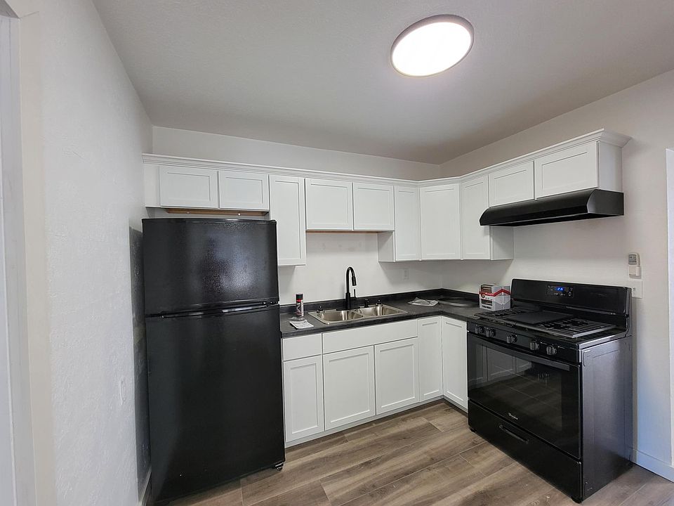 1st image of 3905 3rd Ave