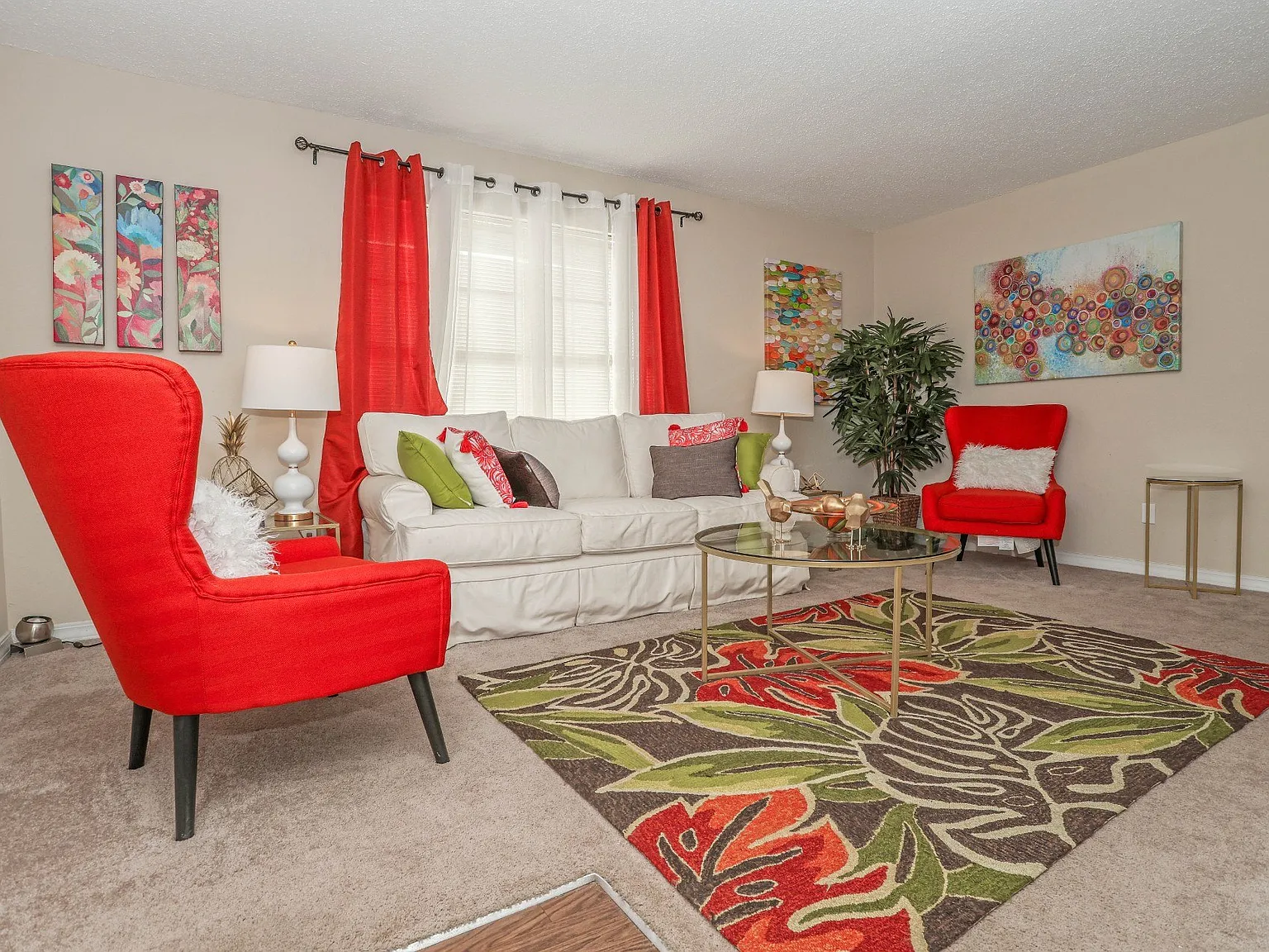 Magnolia Apartments — Photo 2