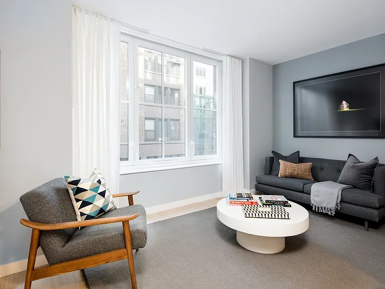 535 W 43rd St S #9L — Photo 9