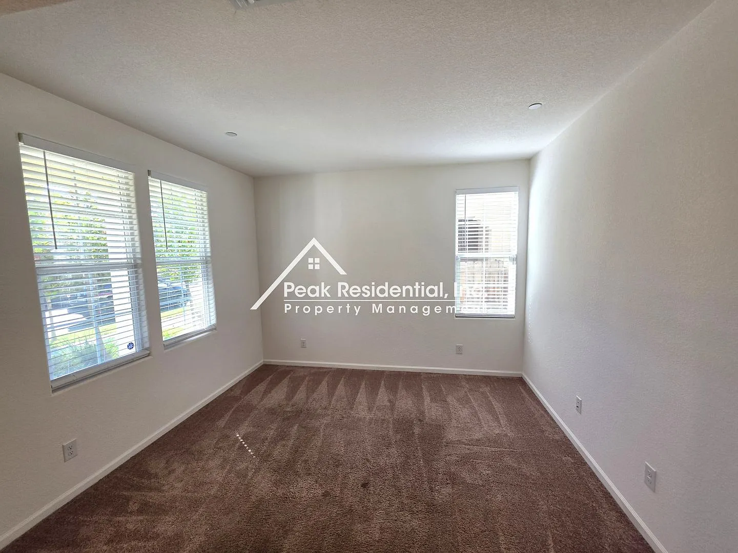 Very Nice 3bd/2.5ba North Natomas Home with 2 Car Garage — Photo 3