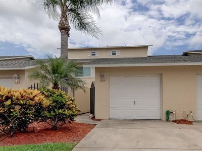 1050 Starkey Rd APT 805, Largo, FL, 33771