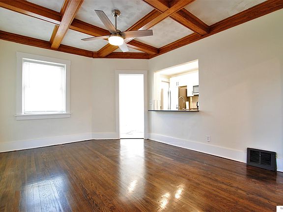 3rd image of 114 N 38th St