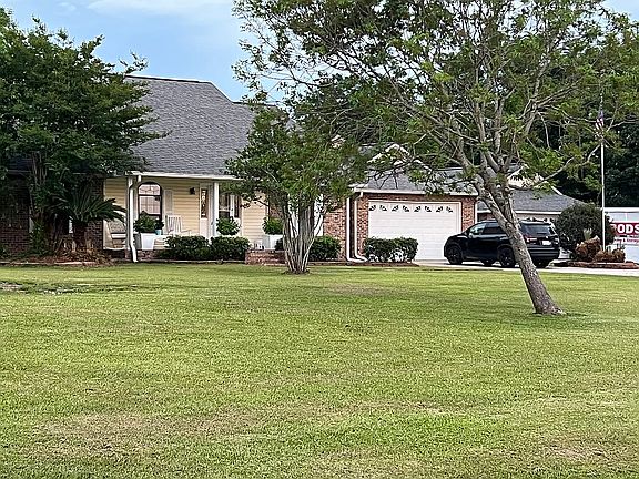 2nd image of 17480 Robinwood Dr