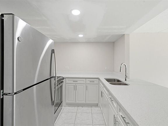 5th image of 8901 Blind Pass Rd APT 124