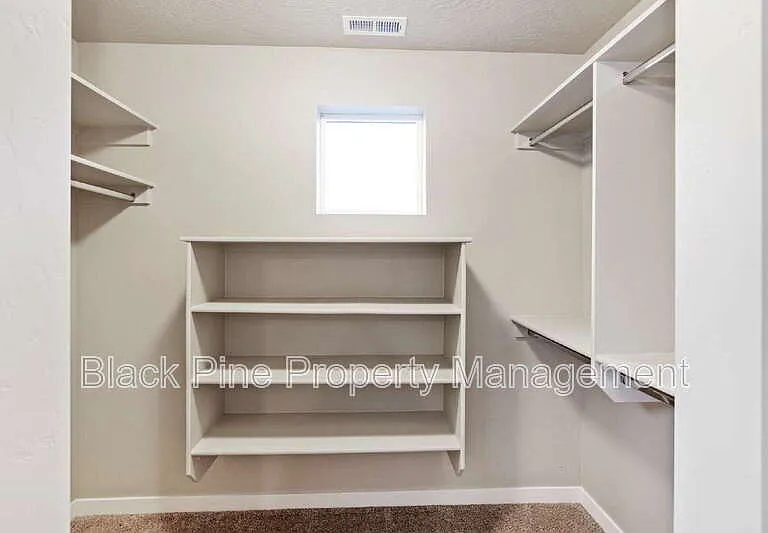 1873 N Justin Ave — Photo 27