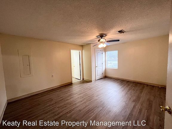 4th image of 311 E 4th St #D