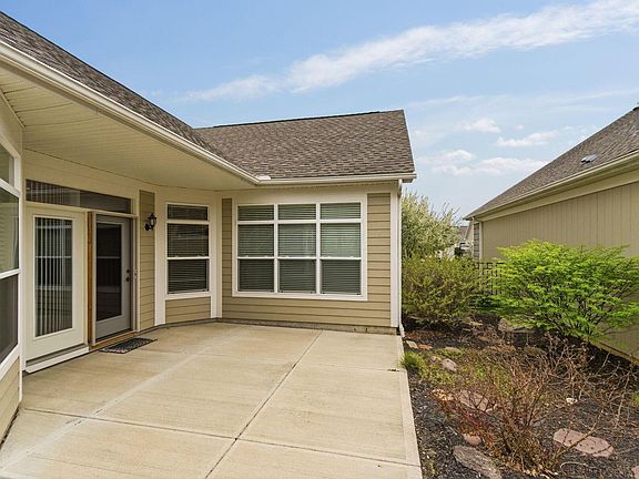 3rd image of 6804 Garden View Dr