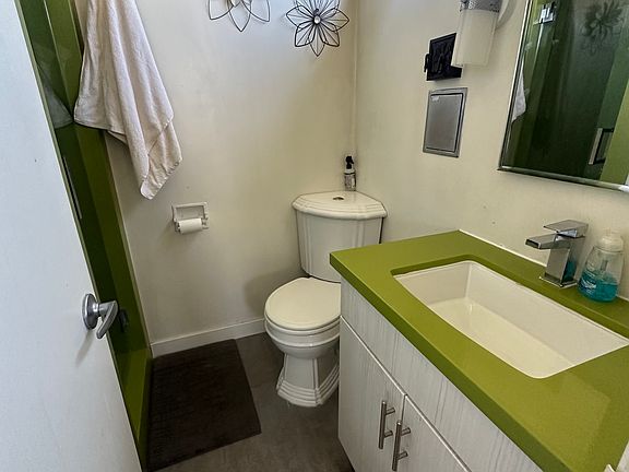 5th image of 429 Westbourne St #429