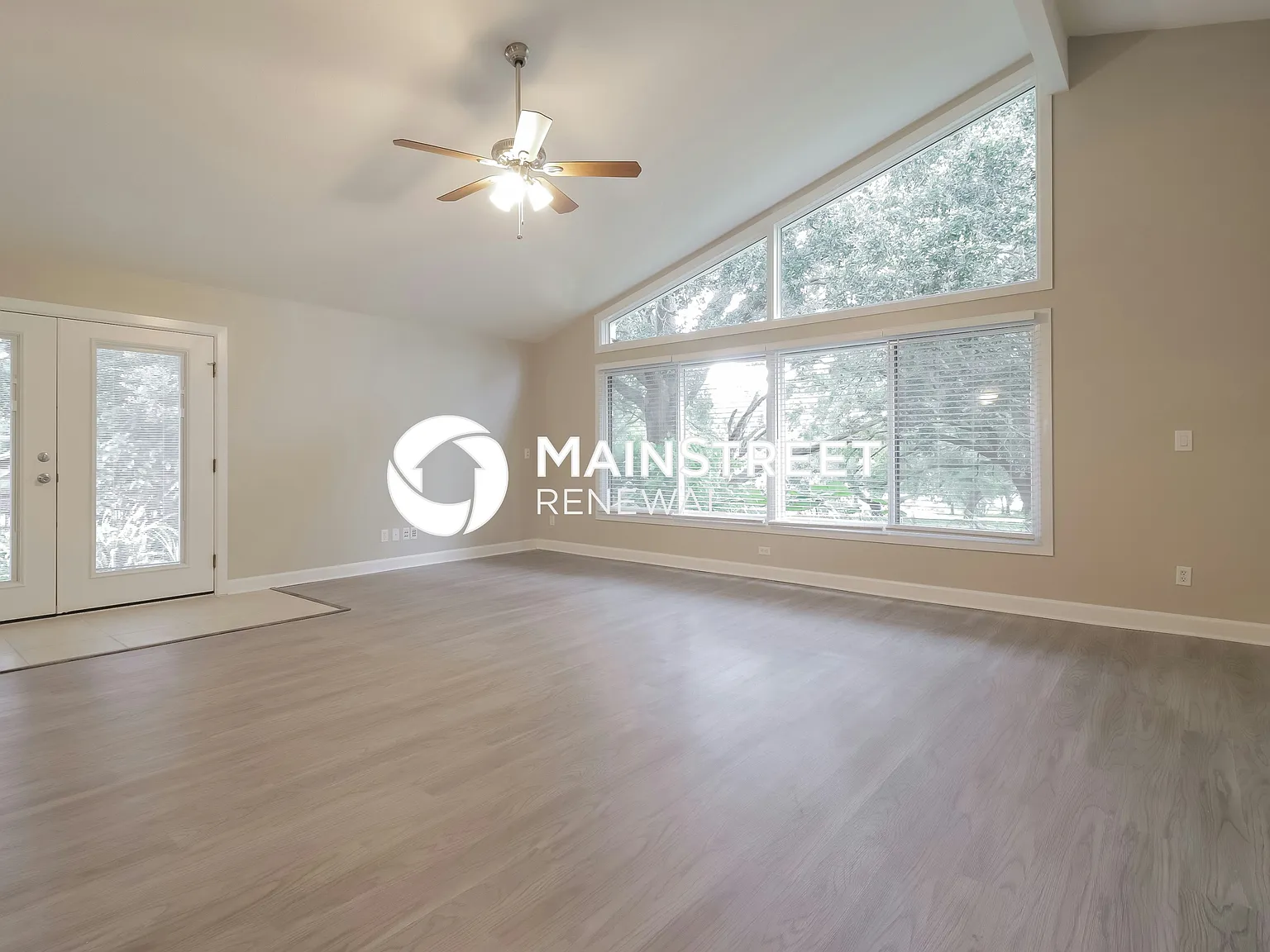 1305 Ridgefield Ave — Photo 3