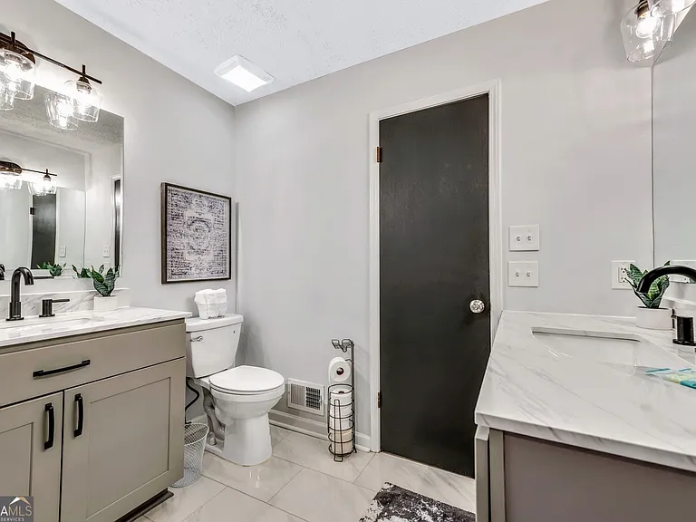 3870 Northpoint Dr — Photo 27