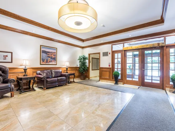 411 River Rd #607, Ottawa, ON K1V 1C9