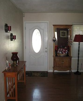 3rd image of 4012 Aspen Ln